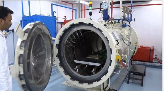 Autoclave composto de controle PLC personalizado e faixa de temperatura 100-450 graus